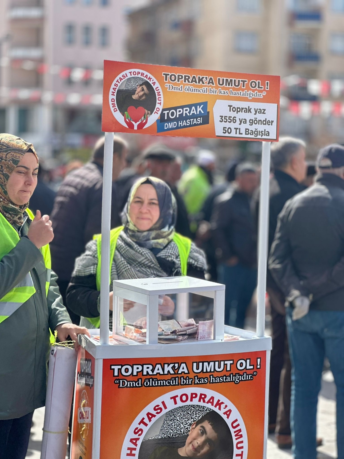 CHP Karaman’da Tarihi Kalabalık: Soğuk Havaya Rağmen Meydan Doldu