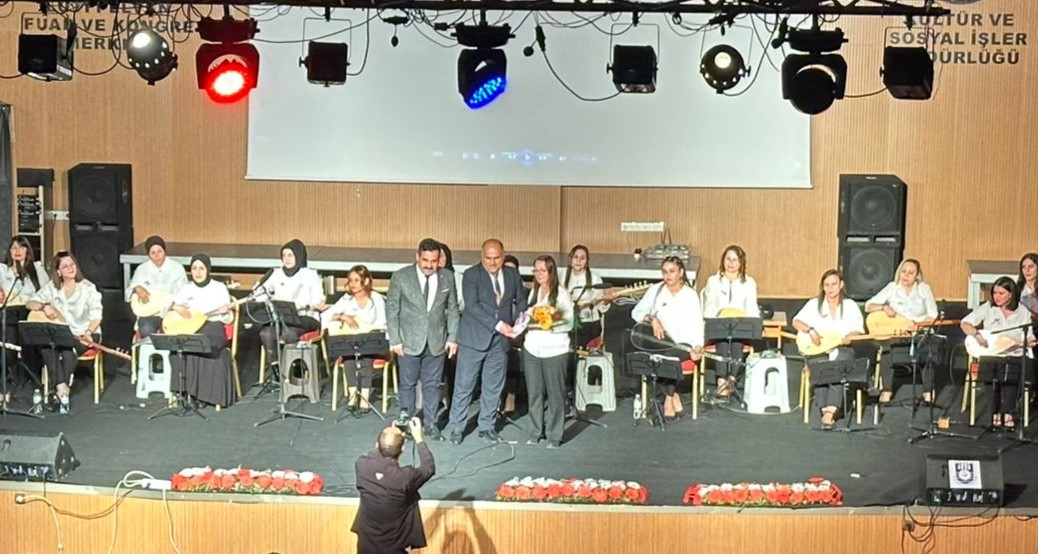 Karaman Belediyesi’nden Kadına Şiddete Karşı Anlamlı Gece: Tiyatro Oyunu ve Saz Grubundan Unutulmaz Performans